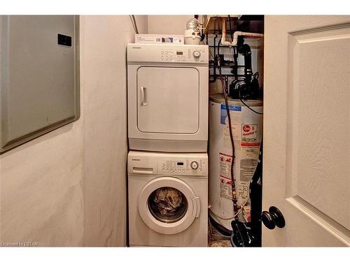 303-272 Dundas Street, London, ON - Indoor Photo Showing Laundry Room