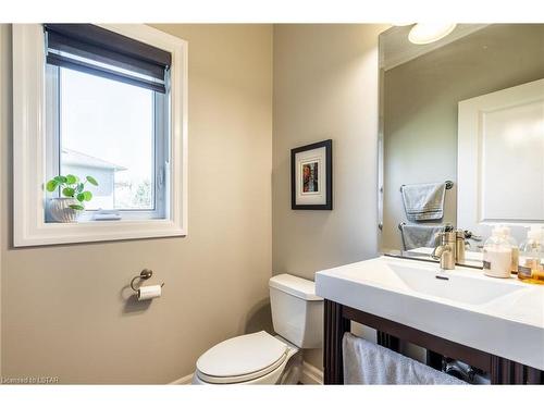 23 Earlscourt Terrace, Komoka, ON - Indoor Photo Showing Bathroom
