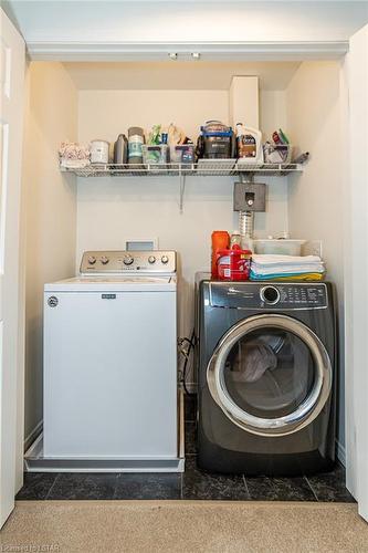 52-2145 North Routledge Park, London, ON - Indoor Photo Showing Laundry Room