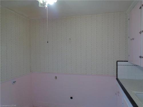 58 Highway Avenue, London, ON - Indoor Photo Showing Other Room