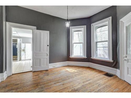 95 Wellington Street, St. Thomas, ON - Indoor Photo Showing Other Room
