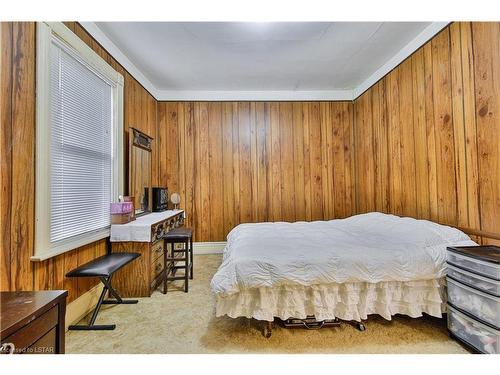 93 Stanley Street, London, ON - Indoor Photo Showing Bedroom
