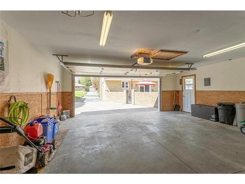 380 Griffith Street, London, ON - Indoor Photo Showing Garage