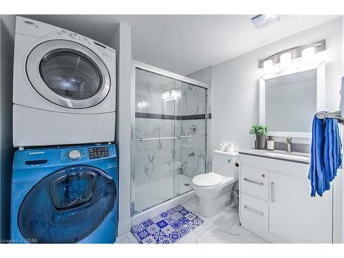 1376 Reardon Boulevard, London, ON - Indoor Photo Showing Laundry Room