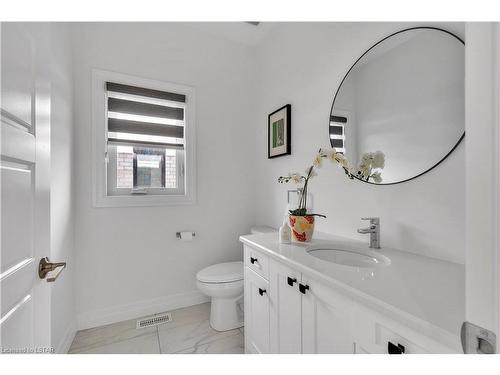 255 Roy Mcdonald Drive, London, ON - Indoor Photo Showing Bathroom