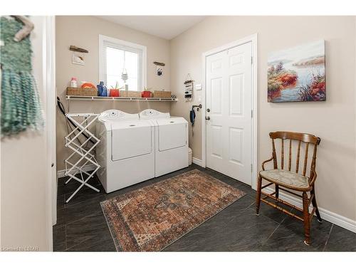 138 Lake Margaret Trail, St. Thomas, ON - Indoor Photo Showing Laundry Room