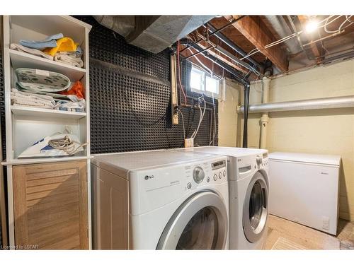49 Murdock Street, London, ON - Indoor Photo Showing Laundry Room