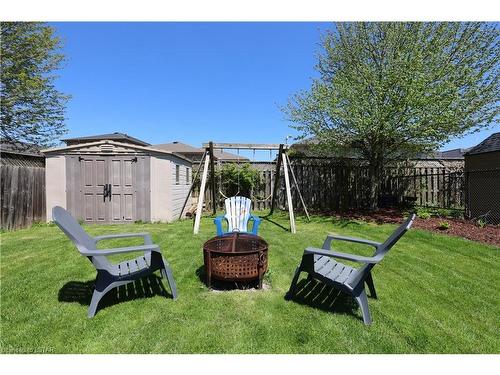 1000 South Wenige Drive, London, ON - Outdoor With Backyard