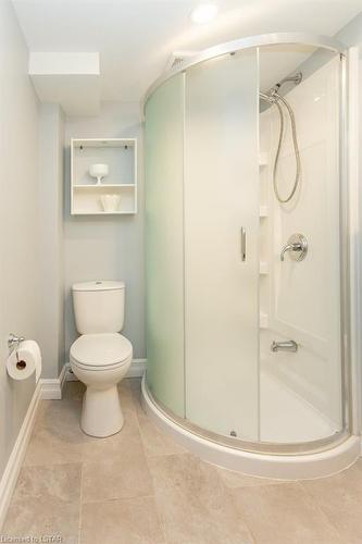 811 Nixon Avenue, London, ON - Indoor Photo Showing Bathroom