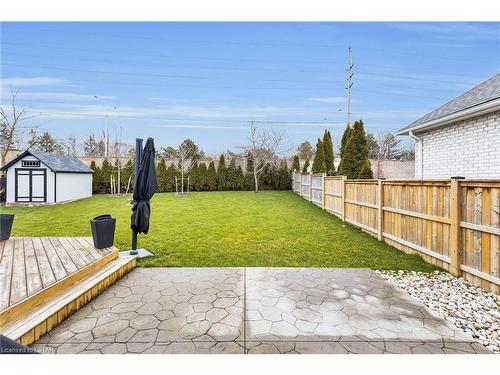 1043 Manchester Road, London, ON - Outdoor With Backyard