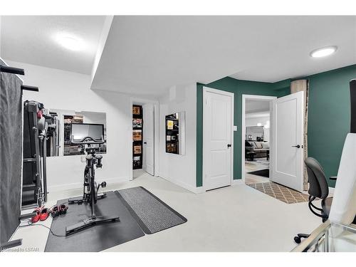 1043 Manchester Road, London, ON - Indoor Photo Showing Gym Room