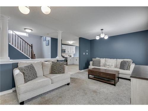 770 Reeves Avenue, London, ON - Indoor Photo Showing Living Room