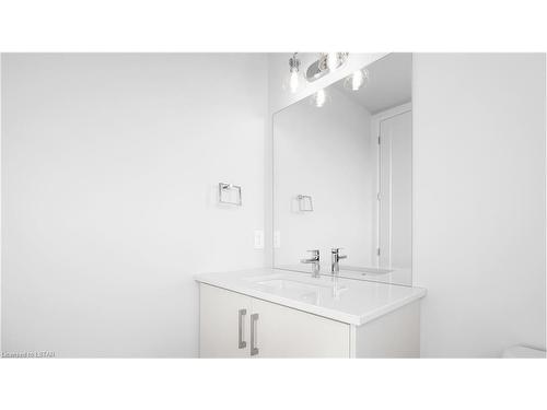 54 Bancroft Road, St. Thomas, ON - Indoor Photo Showing Bathroom