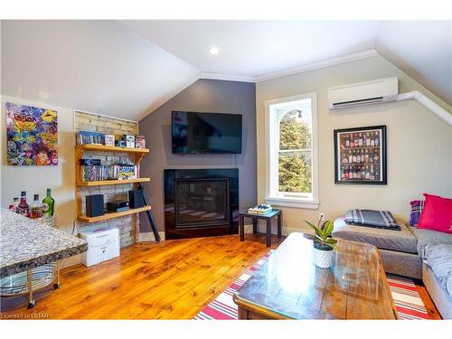 536 Queens Avenue, London, ON - Indoor With Fireplace