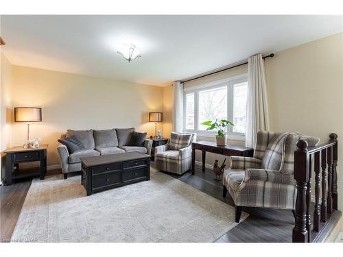 412 Hudson Drive, London, ON - Indoor Photo Showing Living Room
