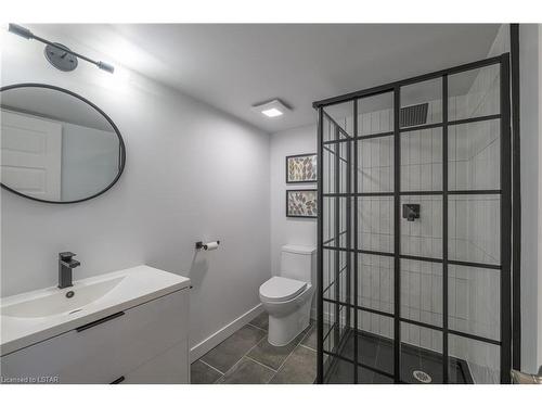 1938 Foxridge Crescent, London, ON - Indoor Photo Showing Bathroom