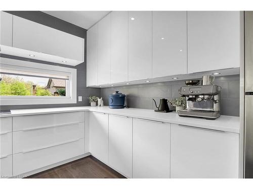 28-41 Earlscourt Terrace, Kilworth, ON - Indoor Photo Showing Kitchen