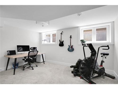 28-41 Earlscourt Terrace, Kilworth, ON - Indoor Photo Showing Gym Room