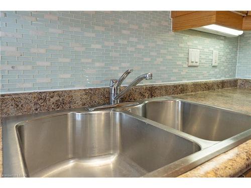 481 Skyline Avenue, London, ON - Indoor Photo Showing Kitchen With Double Sink