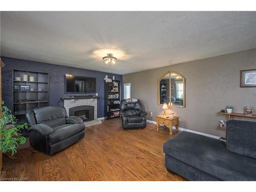 585 Donnybrook Drive, Dorchester, ON - Indoor Photo Showing Living Room With Fireplace