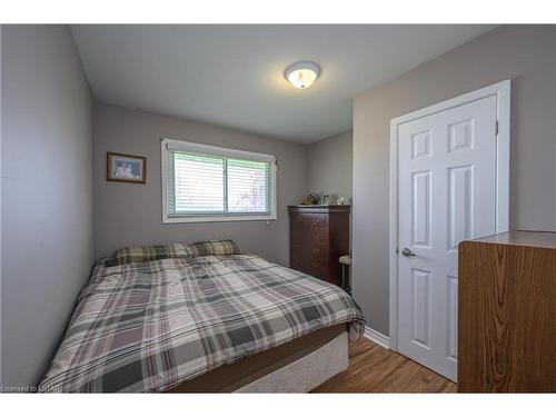585 Donnybrook Drive, Dorchester, ON - Indoor Photo Showing Bedroom