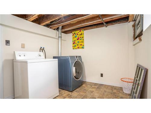 229 Clarke Road, London, ON - Indoor Photo Showing Laundry Room