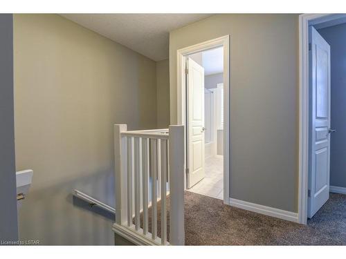 37 Leesboro Trail, Thorndale, ON - Indoor Photo Showing Other Room