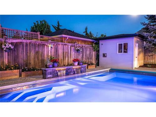 301 East Rivertrace Walk, London, ON - Outdoor With In Ground Pool