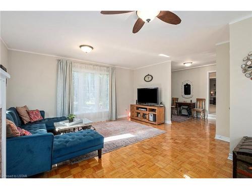 1129 Sunningdale Road E, London, ON - Indoor Photo Showing Living Room