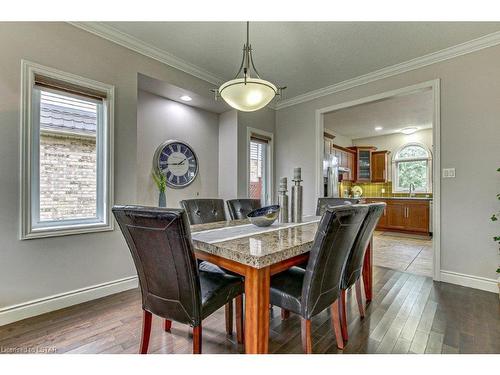 329 Skyline Avenue, London, ON - Indoor Photo Showing Dining Room