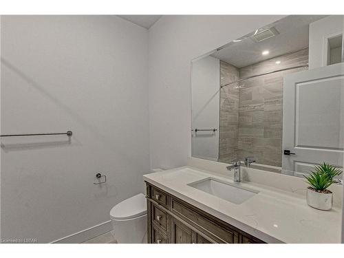191 Queen Street, Komoka, ON - Indoor Photo Showing Bathroom