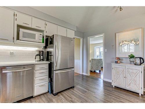 39 Sweetbriar Road, London, ON - Indoor Photo Showing Kitchen