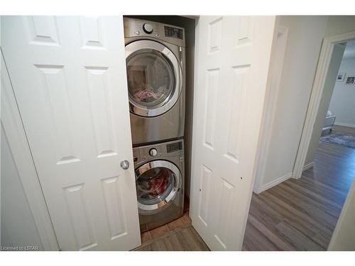 649 Inverness Avenue, London, ON - Indoor Photo Showing Laundry Room