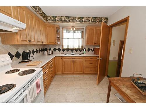 222 Inkerman Street, St. Thomas, ON - Indoor Photo Showing Kitchen With Double Sink