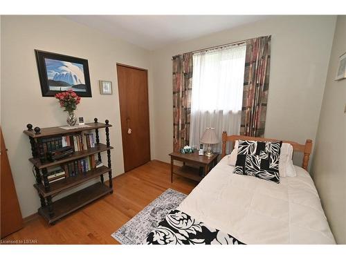 222 Inkerman Street, St. Thomas, ON - Indoor Photo Showing Bedroom