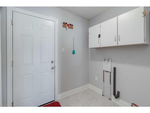 297 Thorn Drive, Strathroy, ON - Indoor Photo Showing Other Room