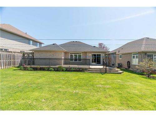 297 Thorn Drive, Strathroy, ON - Outdoor With Deck Patio Veranda