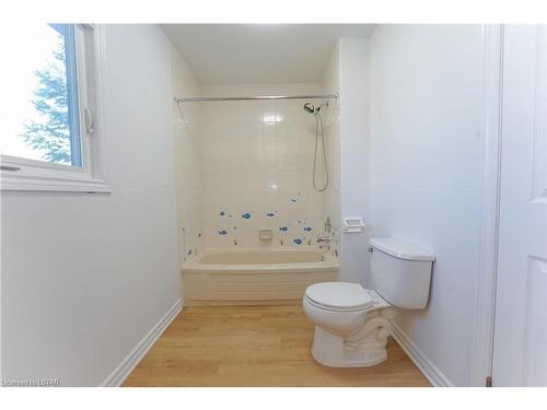 6 Grasmere Crescent, London, ON - Indoor Photo Showing Bathroom