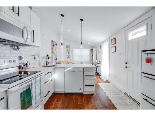 215 Cathcart Street, London, ON - Indoor Photo Showing Kitchen With Upgraded Kitchen