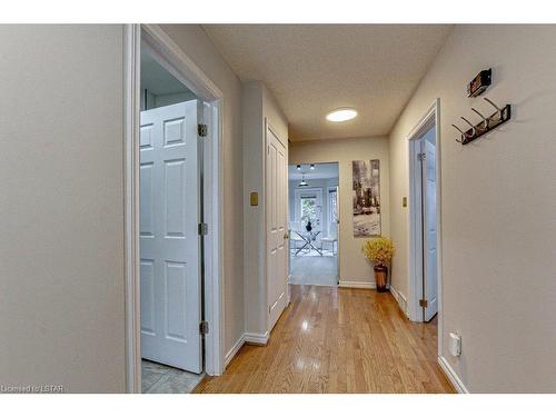 30-70 Sunnyside Drive, London, ON - Indoor Photo Showing Other Room