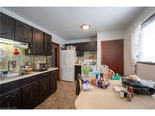 1780 Gore Road, London, ON - Indoor Photo Showing Kitchen