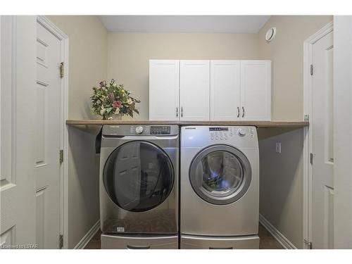 2137 Jack Nash Drive, London, ON - Indoor Photo Showing Laundry Room