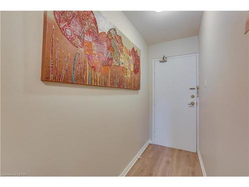 704-1102 Jalna Boulevard, London, ON - Indoor Photo Showing Other Room