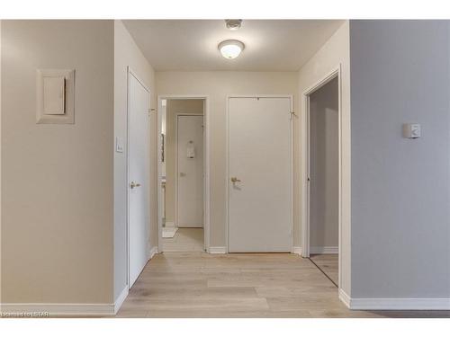 704-1102 Jalna Boulevard, London, ON - Indoor Photo Showing Other Room