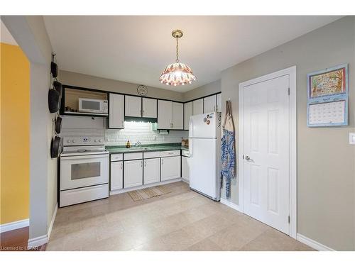 74 Joyce Street, St. Thomas, ON - Indoor Photo Showing Kitchen With Double Sink