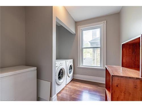 71 Stanley Street, London, ON - Indoor Photo Showing Laundry Room