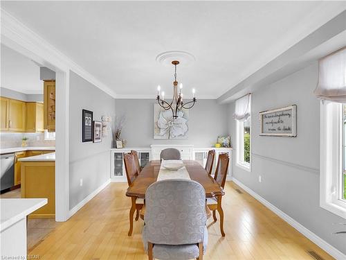 358 Ferndale Avenue, London, ON - Indoor Photo Showing Dining Room