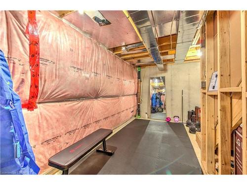 926 Battery Park, London, ON - Indoor Photo Showing Basement