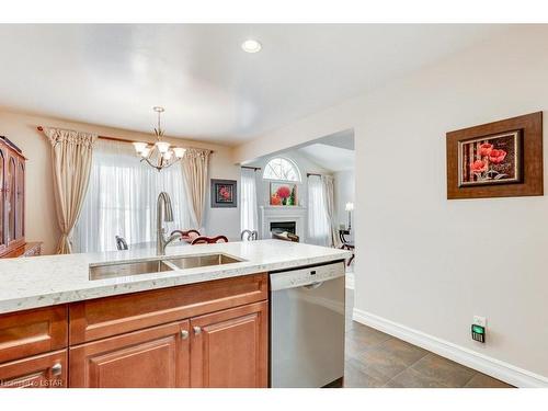 1182 Smither Road, London, ON - Indoor Photo Showing Kitchen With Double Sink