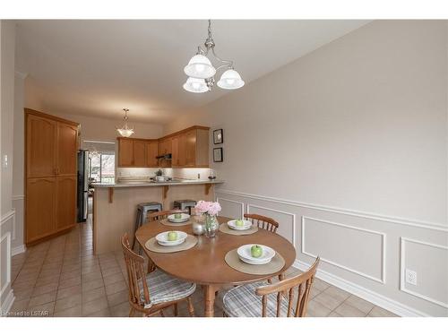 35-30 Doon Drive, London, ON - Indoor Photo Showing Dining Room